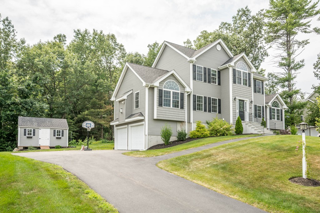 68 Clement Road Dracut, MA 01826 - Photo 3 of 30
