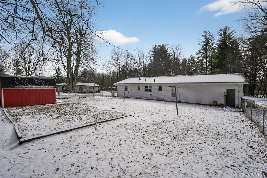 4021 Triwood Road Bridgeport, MI 48722 - Photo 28 of 32 Gallery Image 28