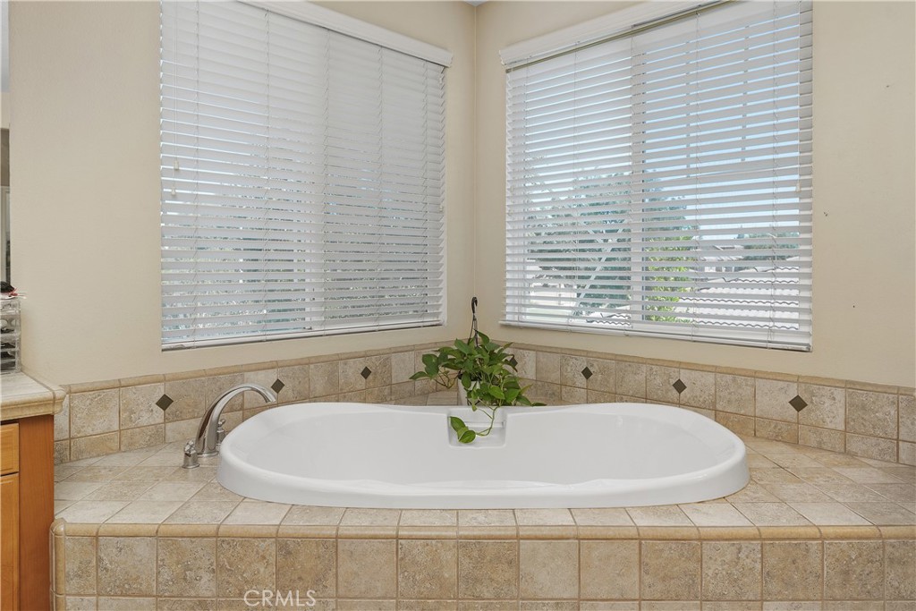 9479 Lost Grove Road Riverside, CA 92508 - Photo 13 of 22