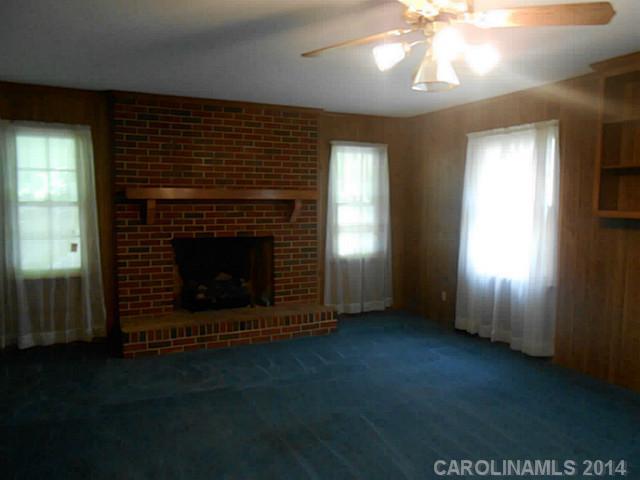 2271 Hicklin Bridge Road Edgemoor, SC 29712 - Photo 2 of 11
