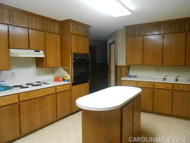 2271 Hicklin Bridge Road Edgemoor, SC 29712 - Photo 4 of 11