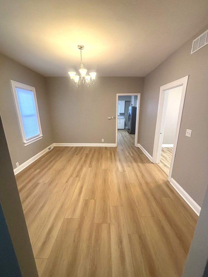 756 Walnut Avenue Elgin, IL 60123 - Photo 7 of 12