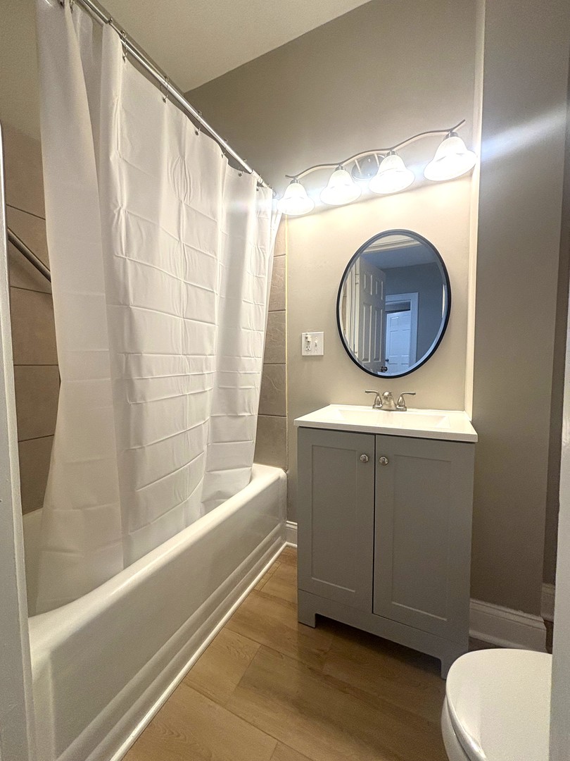 756 Walnut Avenue Elgin, IL 60123 - Photo 9 of 12