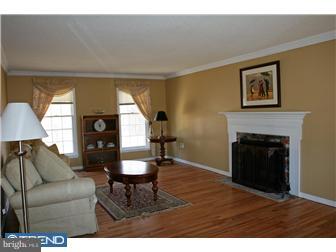 354 North Post Road West Windsor, NJ 08550 - Photo 7 of 12 Living Room