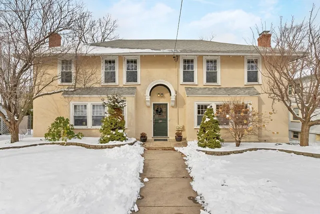 $2,000 | 306 Edge Hill Road, Unit R, Milton, MA 02186