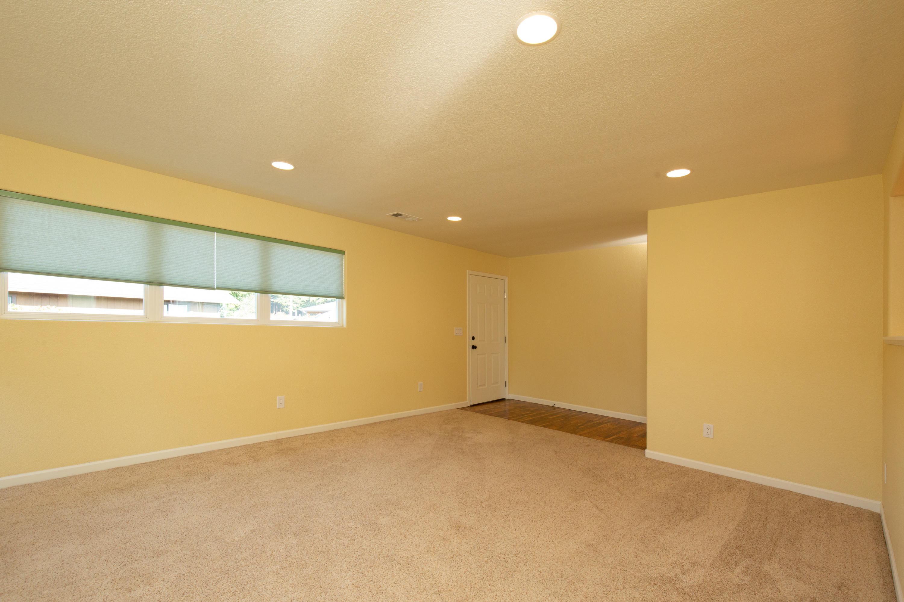 4625 Excelsior Road Cutten, CA 95503 - Photo 22 of 48 Living Room to front door