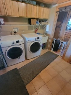 3526 East 2179th Road Ottawa, IL 61350 - Photo 23 of 58 a utility room with dryer and washer