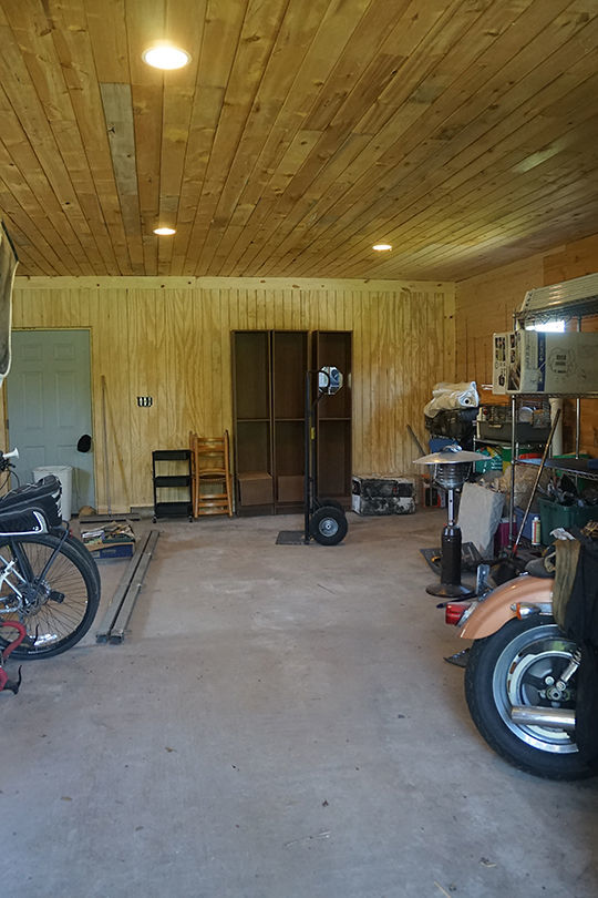 3526 East 2179th Road Ottawa, IL 61350 - Photo 45 of 58 a view of a room with gym equipment