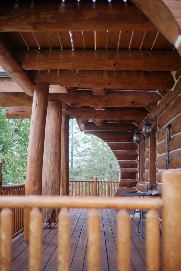 3526 East 2179th Road Ottawa, IL 61350 - Photo 8 of 58 a view of an empty room with wooden floor and windows