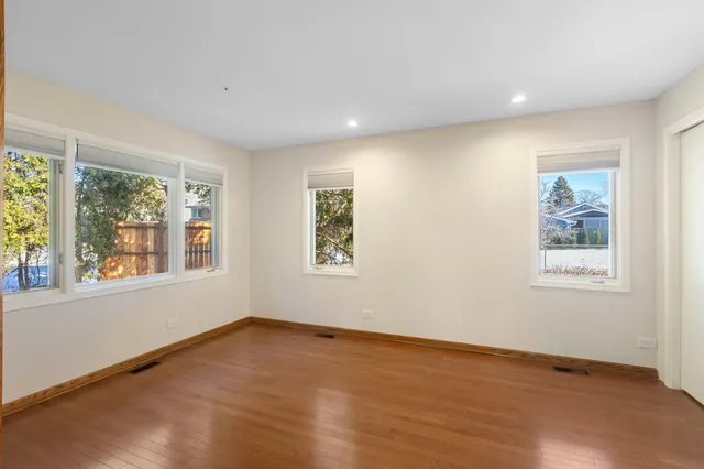 $4,350 | 336 Burchell Avenue, Highwood, IL 60040