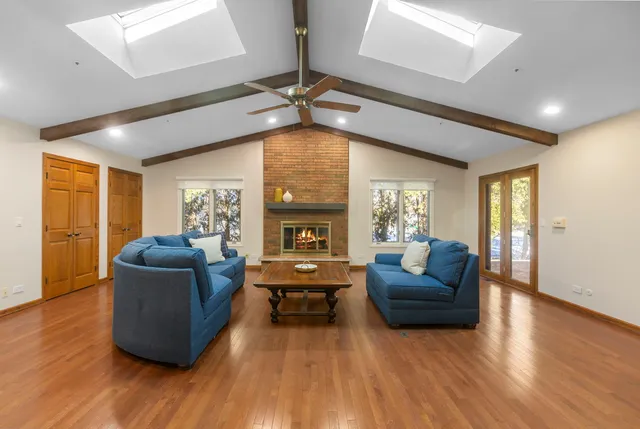 $4,350 | 336 Burchell Avenue, Highwood, IL 60040