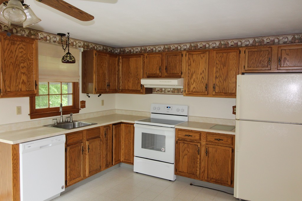 325 Cowell Road, Unit 325 Wrentham, MA 02093 - Photo 12 of 30 Gallery Image 12
