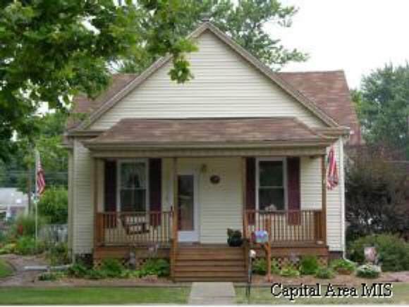 315 North Springfield Street Virden, IL 62690 - Photo 1 of 9 Gallery Image 1