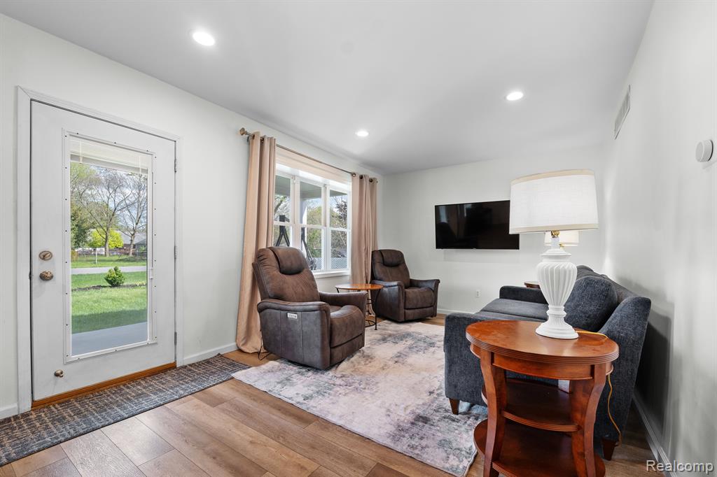 3446 Longview Avenue Rochester Hills, MI 48307 - Photo 6 of 38