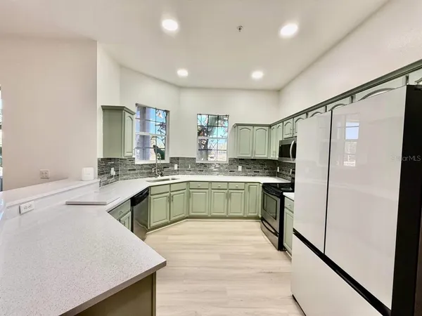 $2,350 | 8614 Miramar Terrace Circle, Unit 8614, Temple Terrace, FL 33637