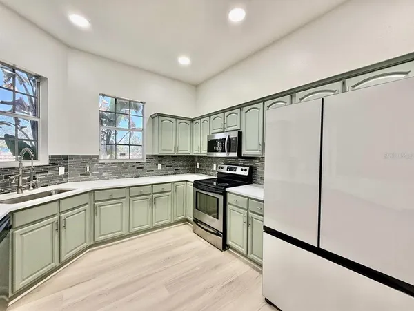 $2,350 | 8614 Miramar Terrace Circle, Unit 8614, Temple Terrace, FL 33637