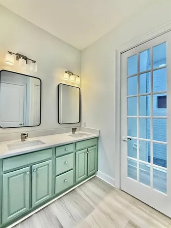 $2,350 | 8614 Miramar Terrace Circle, Unit 8614, Temple Terrace, FL 33637
