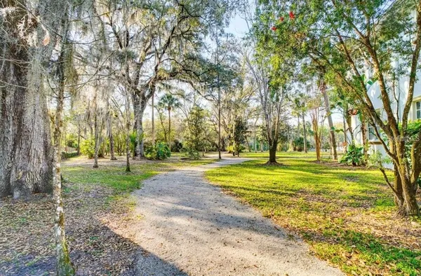 $2,350 | 8614 Miramar Terrace Circle, Unit 8614, Temple Terrace, FL 33637