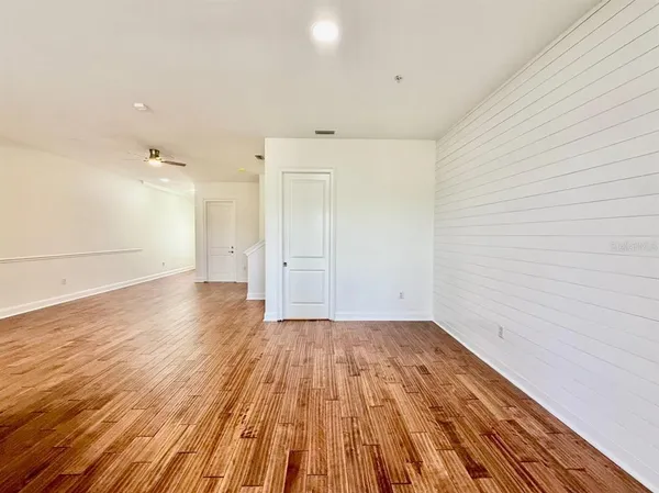 $2,350 | 8614 Miramar Terrace Circle, Unit 8614, Temple Terrace, FL 33637