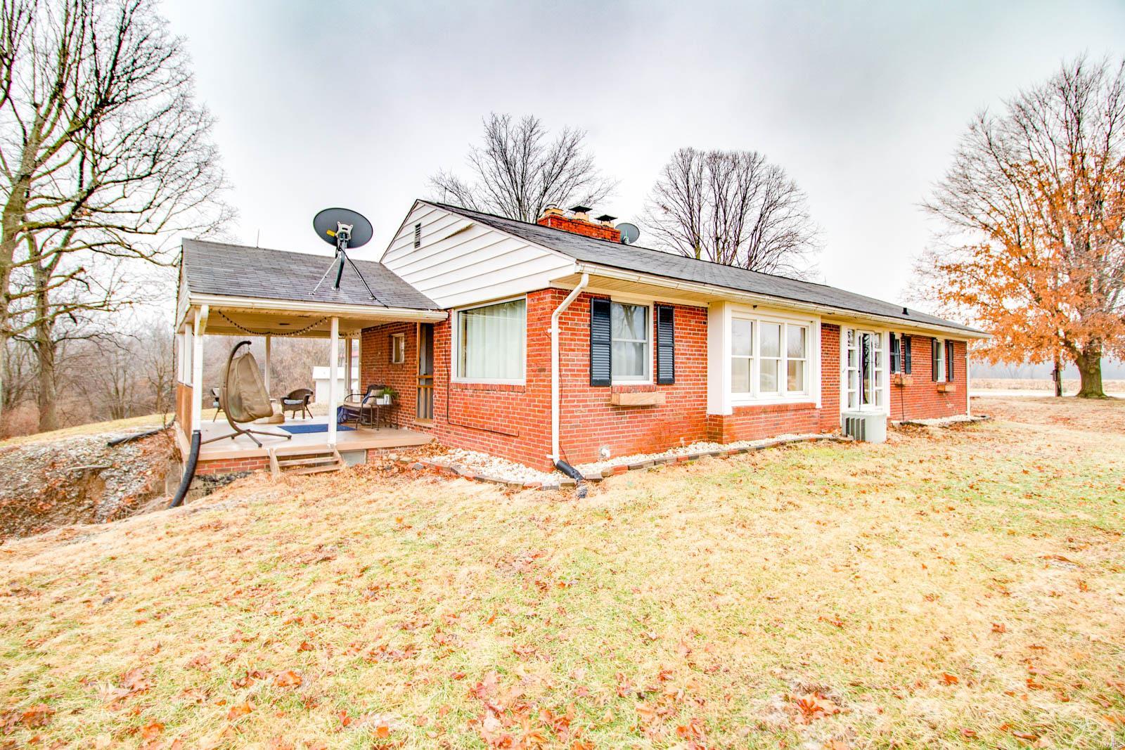 5609 Schmidt Road Brighton, IL 62012 - Photo 2 of 32