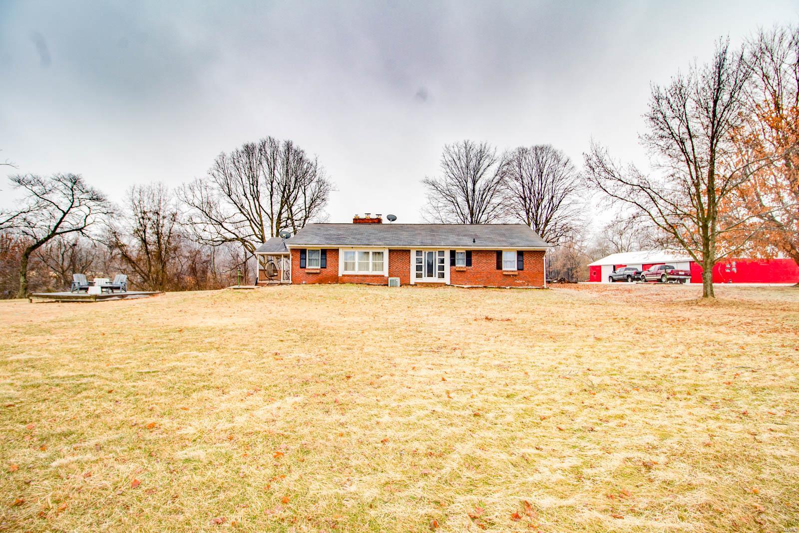 5609 Schmidt Road Brighton, IL 62012 - Photo 4 of 32