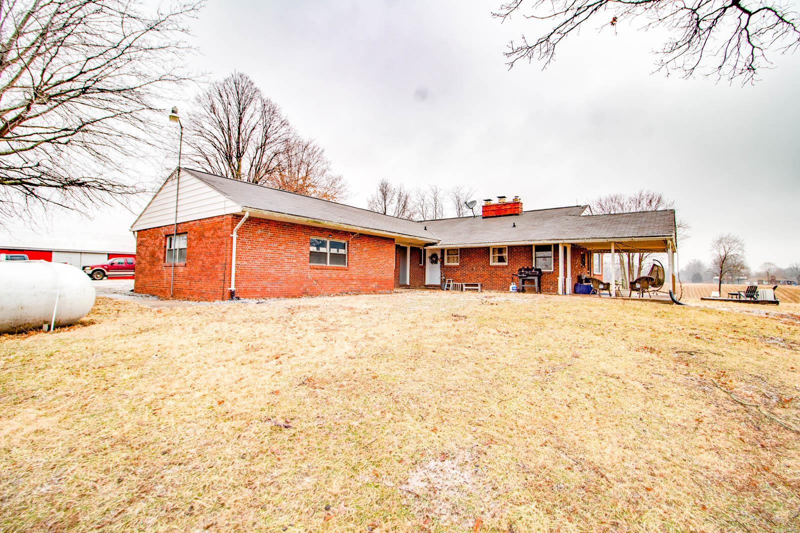 5609 Schmidt Road Brighton, IL 62012 - Photo 10 of 32
