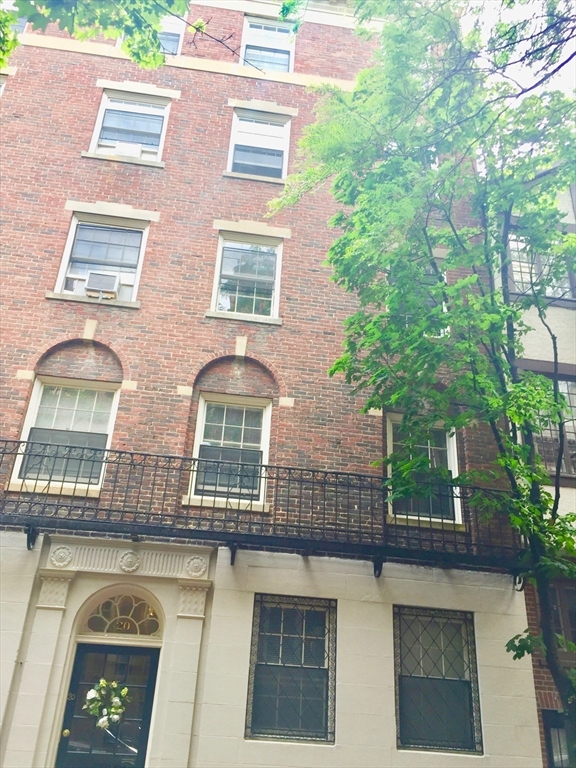 20 Lime Street, Unit 32 Boston, MA 02108 - Photo 13 of 15
