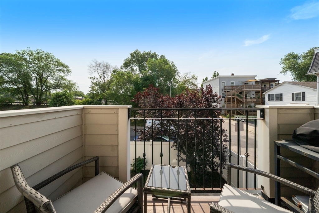 11 Howell Street, Unit 2 Boston, MA 02125 - Photo 19 of 25
