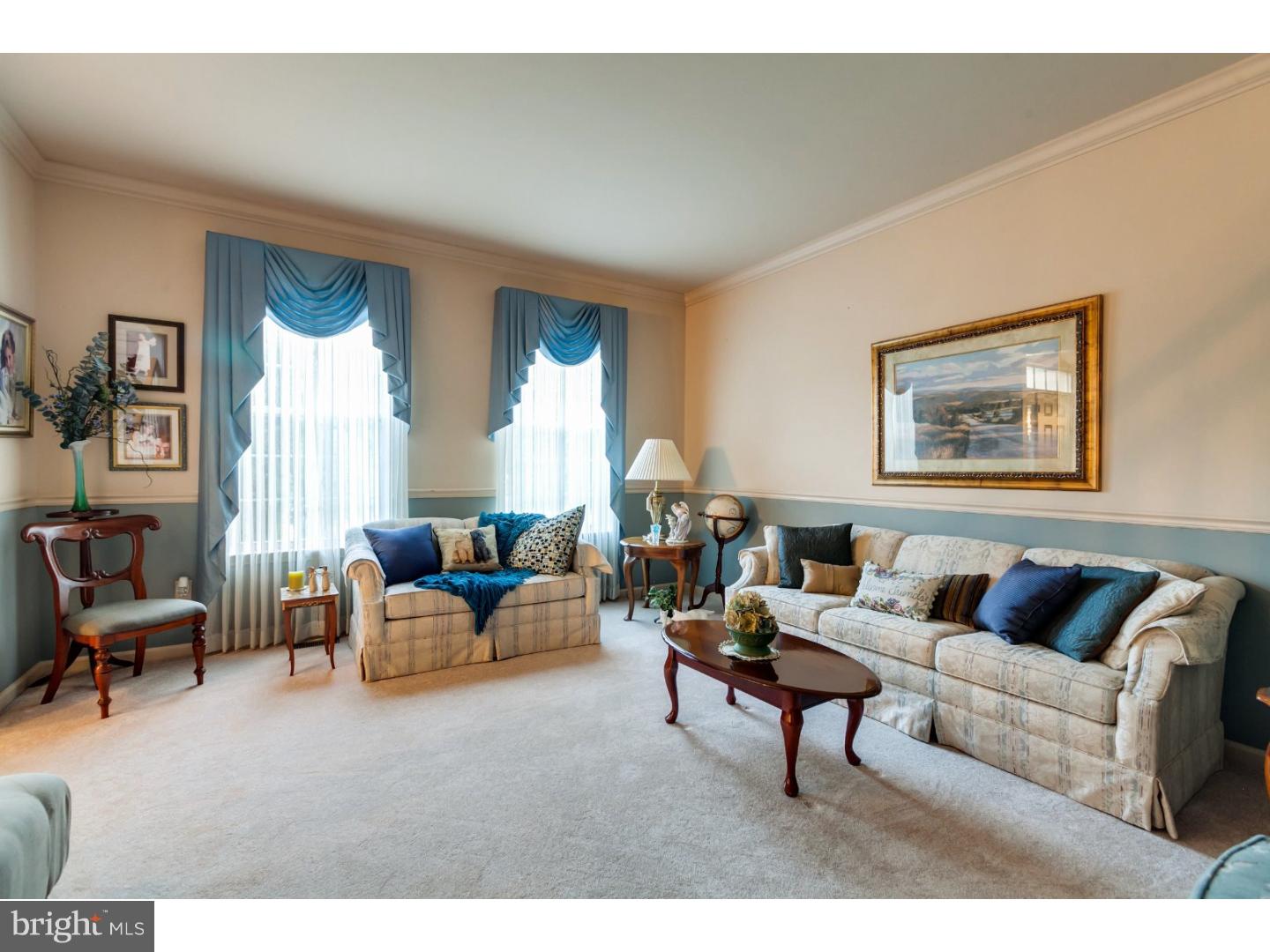 7 Pheasant Drive Mount Laurel, NJ 08054 - Photo 5 of 25 Living Room