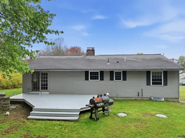 $379,900 | 22 Birch Street, West Brookfield, MA 01585