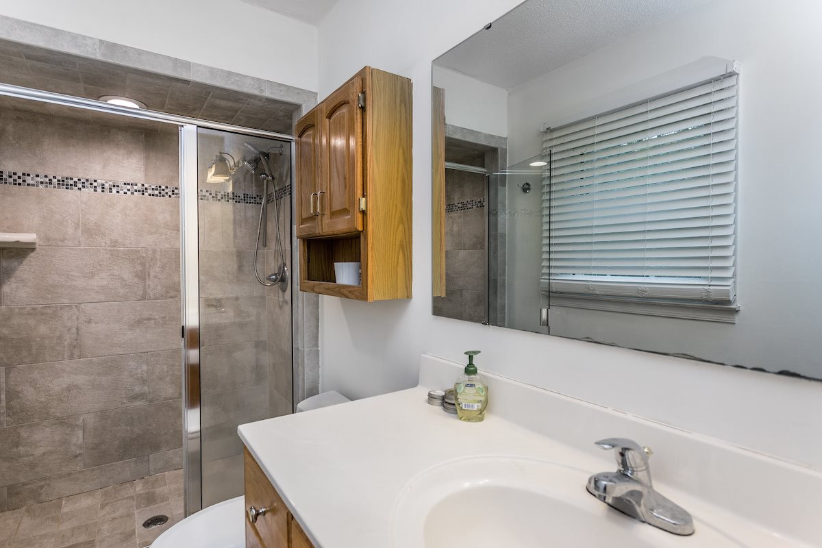 1304 Medfield Road Raleigh, NC 27607 - Photo 16 of 30 Master Bathroom