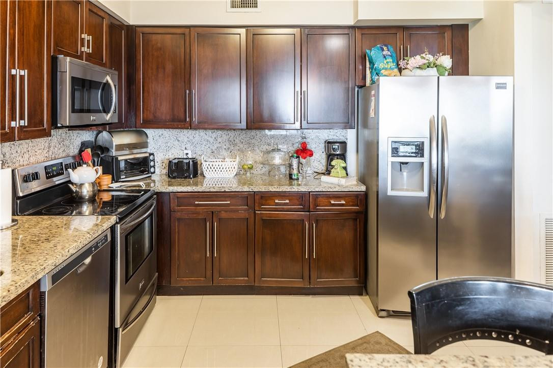5780 Coach House Circle, Unit B Boca Raton, FL 33486 - Photo 6 of 16 Photo 6