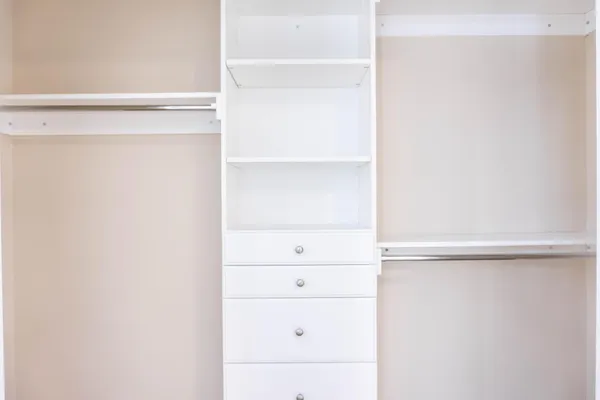 $2,300 | 2976 Clover Ridge Drive, Chaska, MN 55318