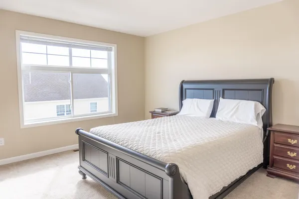 $2,300 | 2976 Clover Ridge Drive, Chaska, MN 55318