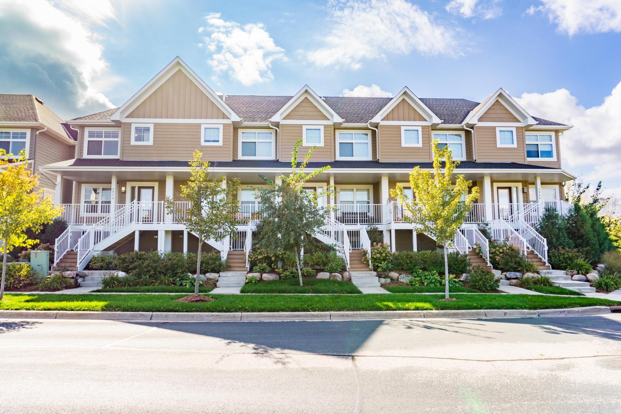 2976 Clover Ridge Drive Chaska, MN 55318 - Photo 3 of 49