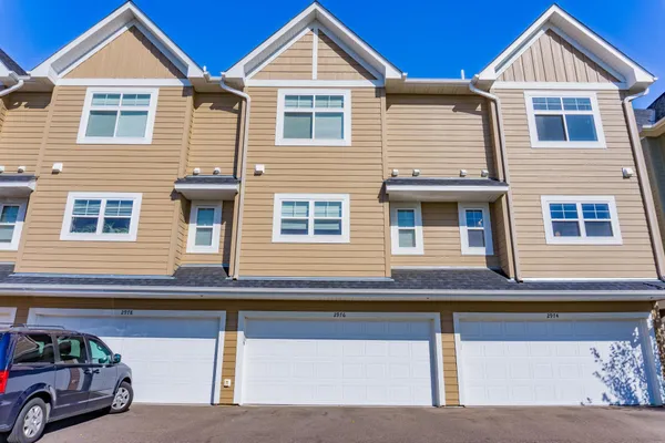 $2,300 | 2976 Clover Ridge Drive, Chaska, MN 55318