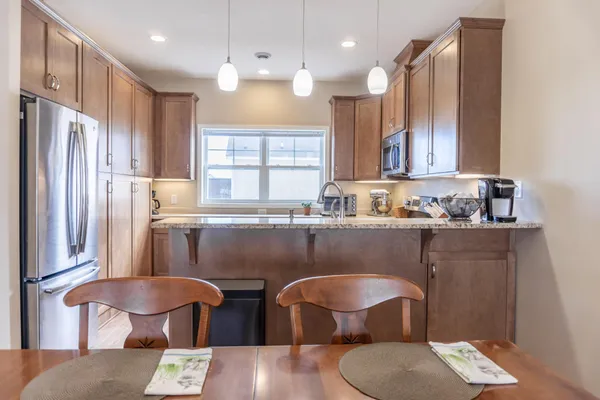 $2,300 | 2976 Clover Ridge Drive, Chaska, MN 55318