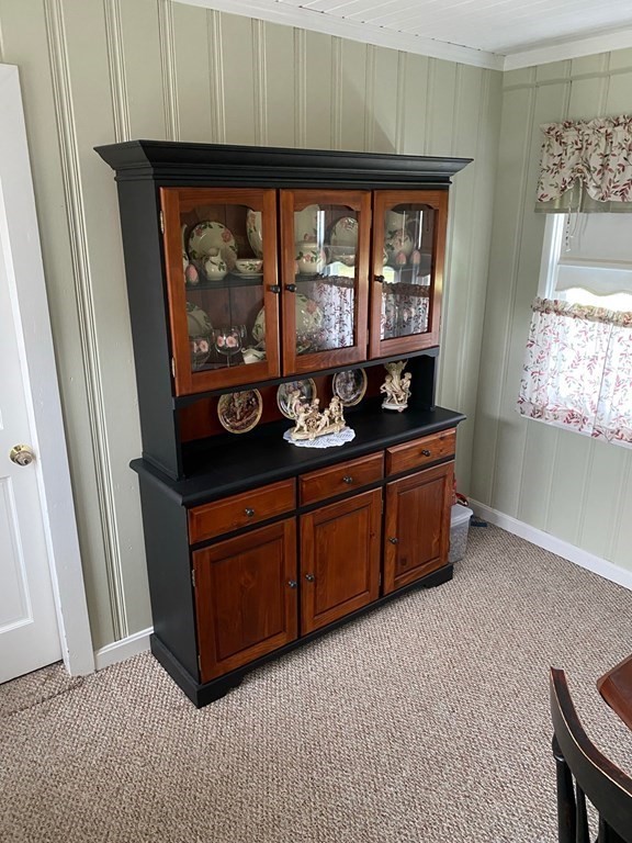 63 Bourne Road Swansea, MA 02777 - Photo 8 of 22 Gallery Image 8