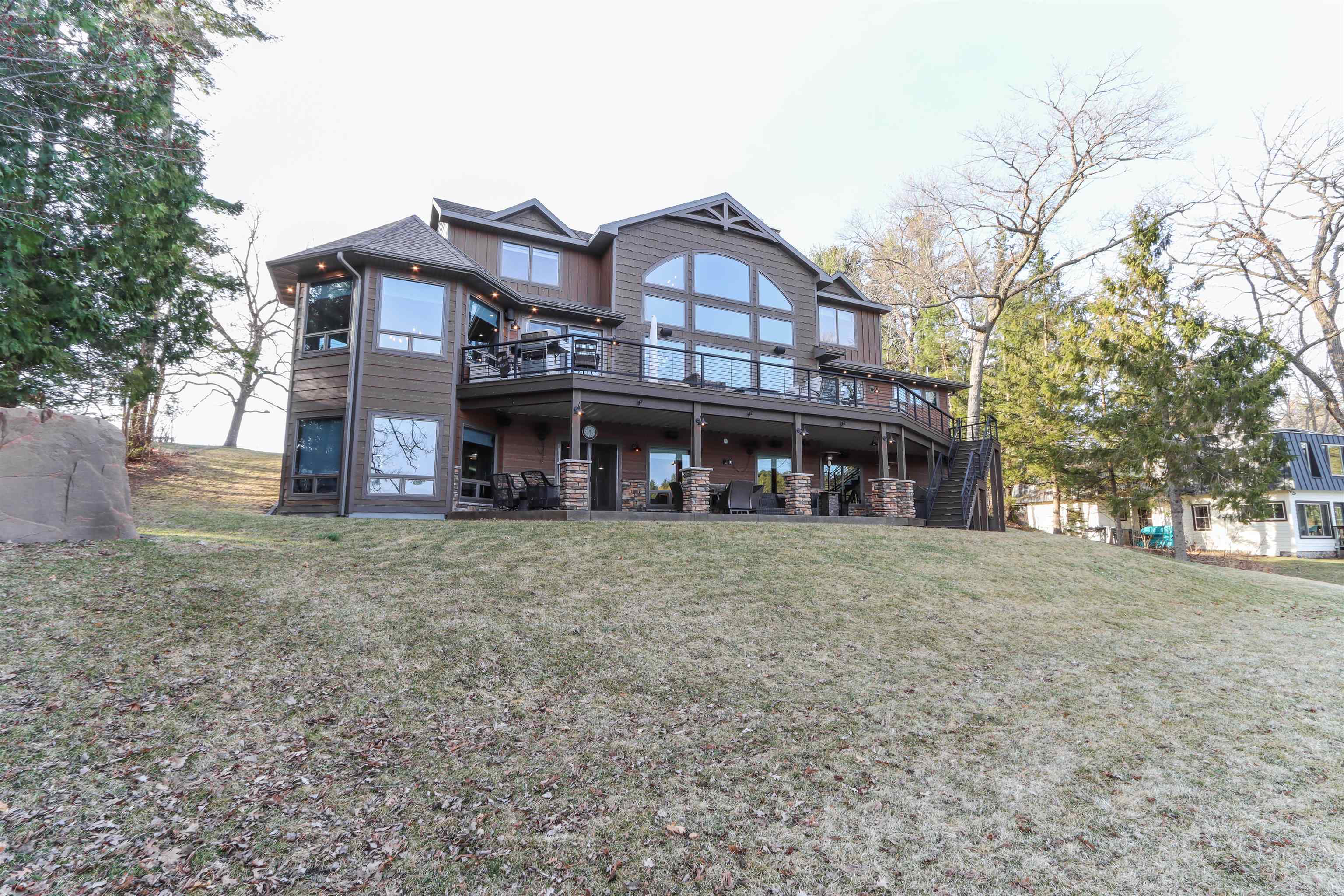 N3032 Hicks Lane Waupaca, WI 54981 - Photo 2 of 73