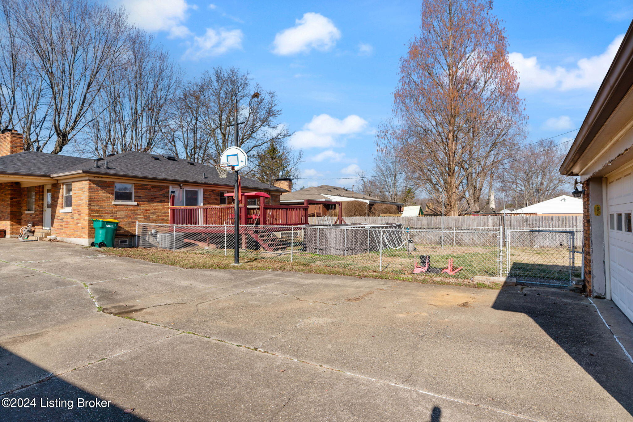 8205 Smithton Road Louisville, KY 40219 - Photo 14 of 50 8205 Smithton Rd-17