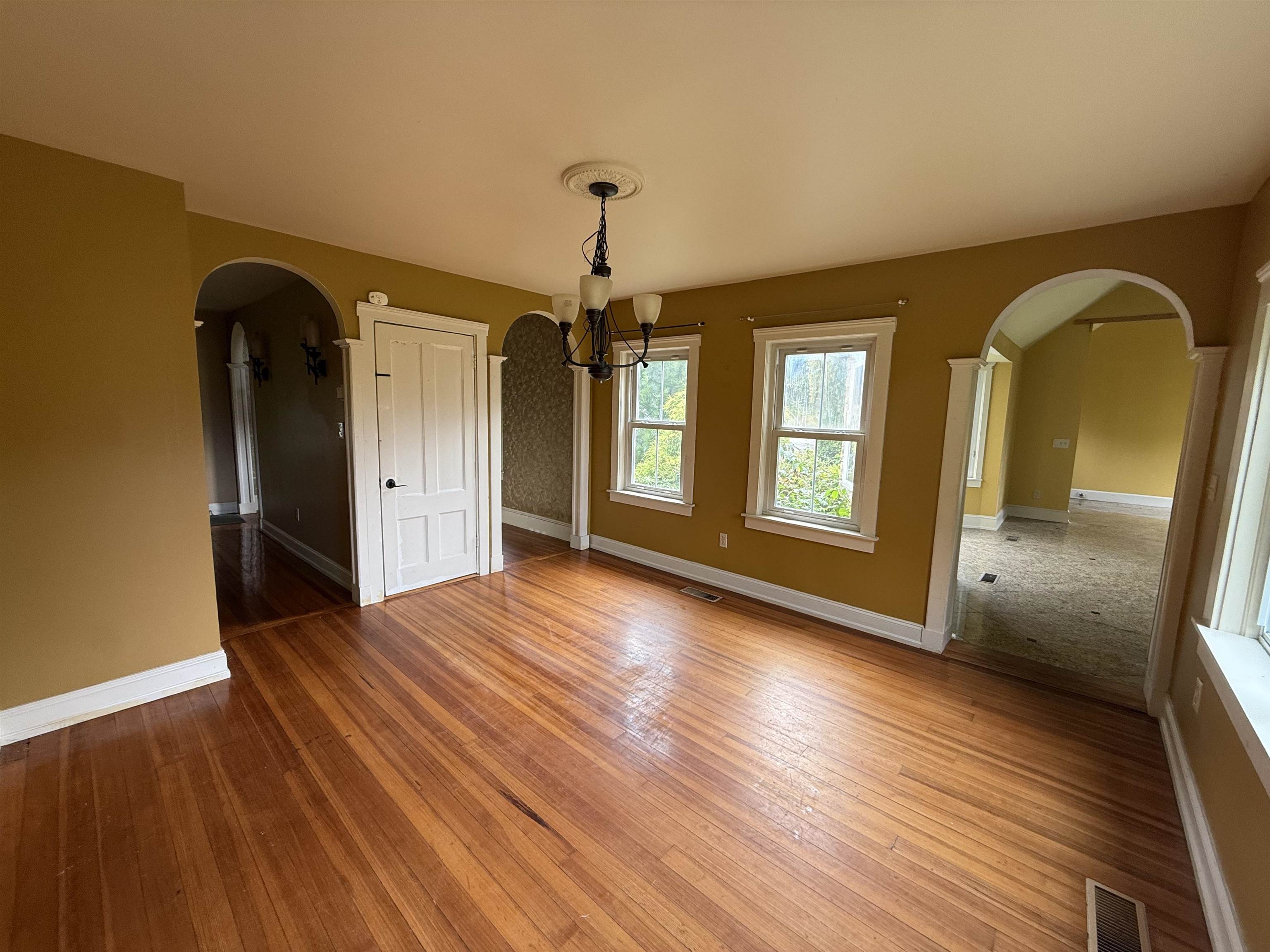206 Chester Road Auburn, NH 03032 - Photo 8 of 27 Gallery Image 8