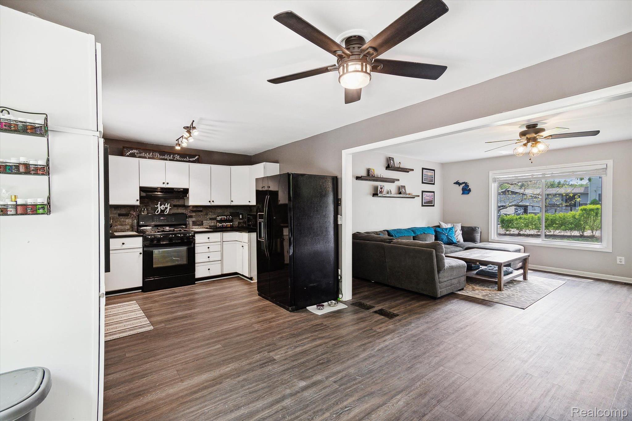 1481 Clark Lake Road Brighton, MI 48114 - Photo 12 of 37 Gallery Image 12