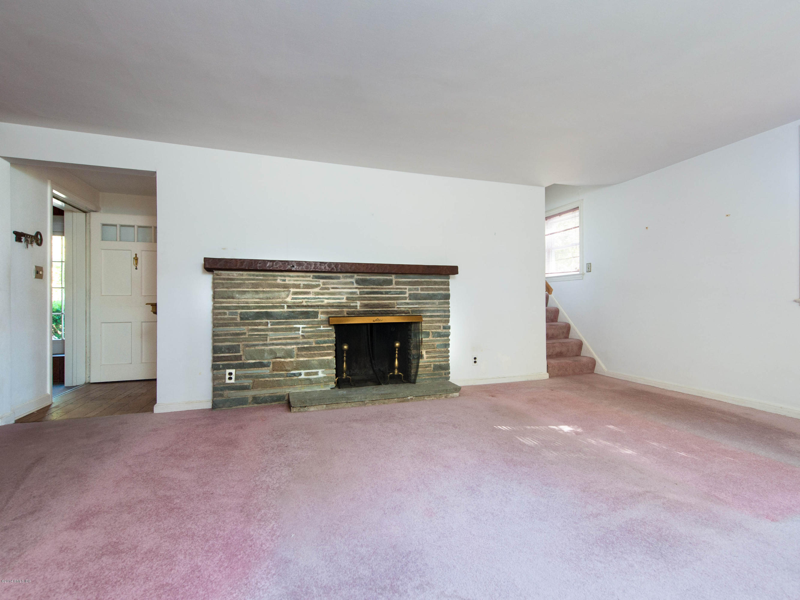46 Bedford Road Greenwich, CT 06831 - Photo 5 of 7 LIVING ROOM