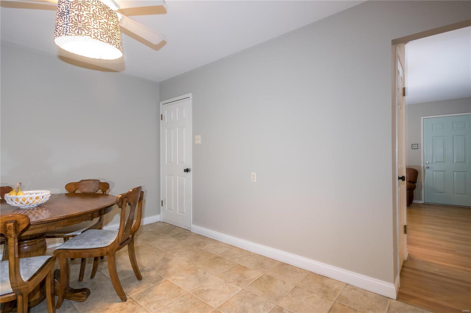 337 Fairview Court Ballwin, MO 63021 - Photo 10 of 27 Gallery Image 10