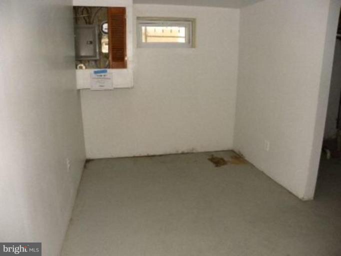 4842 Greencrest Road Baltimore, MD 21206 - Photo 7 of 14 a view of a small space