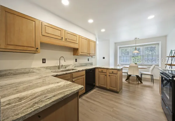$569,900 | 70 Shipyard Drive, Unit 148, Hilton Head Island, SC 29928