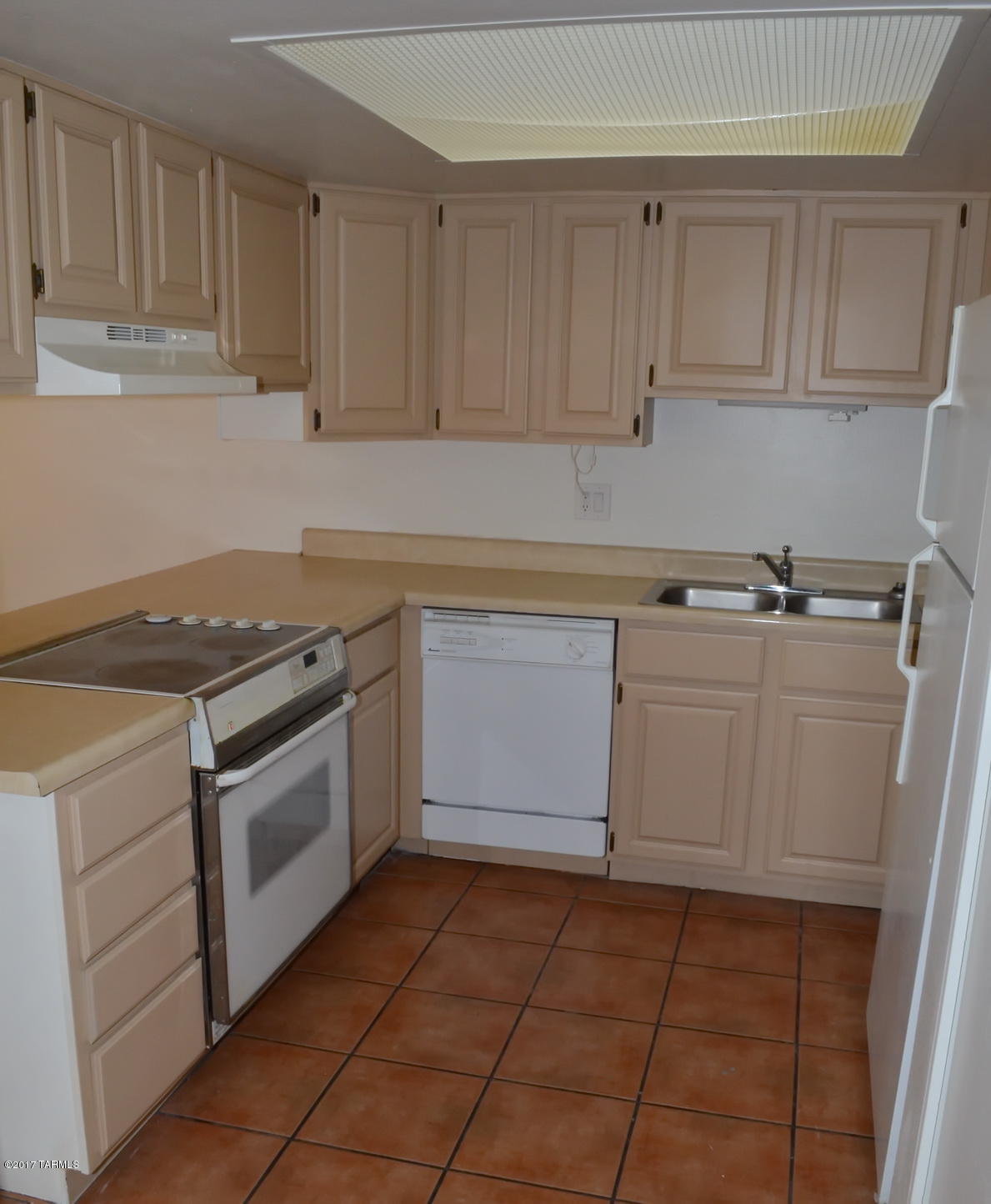 1949 North Swan Road, Unit 17 Tucson, AZ 85712 - Photo 21 of 34