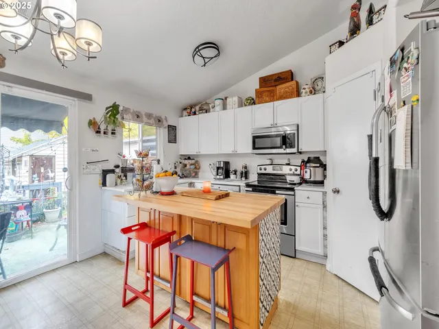 $489,000 | 289 Harvard Drive, Woodburn, OR 97071