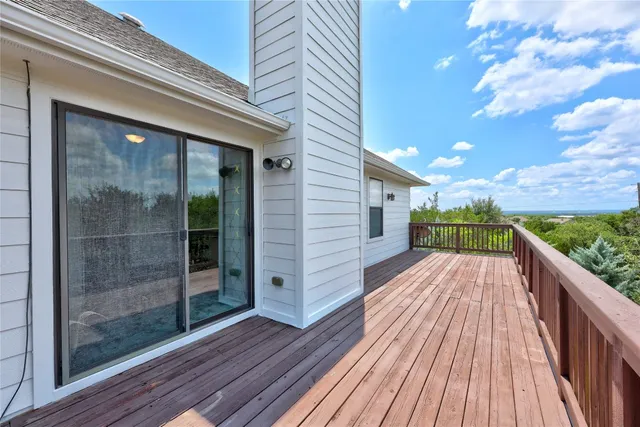 $725,000 | 101 Quarry Bluff Cove, Liberty Hill, TX 78642