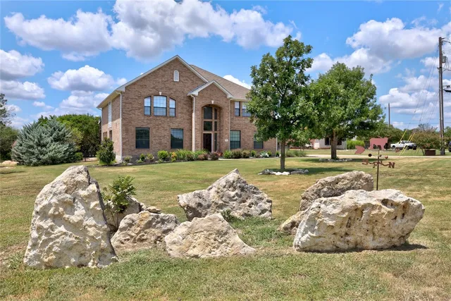 $725,000 | 101 Quarry Bluff Cove, Liberty Hill, TX 78642